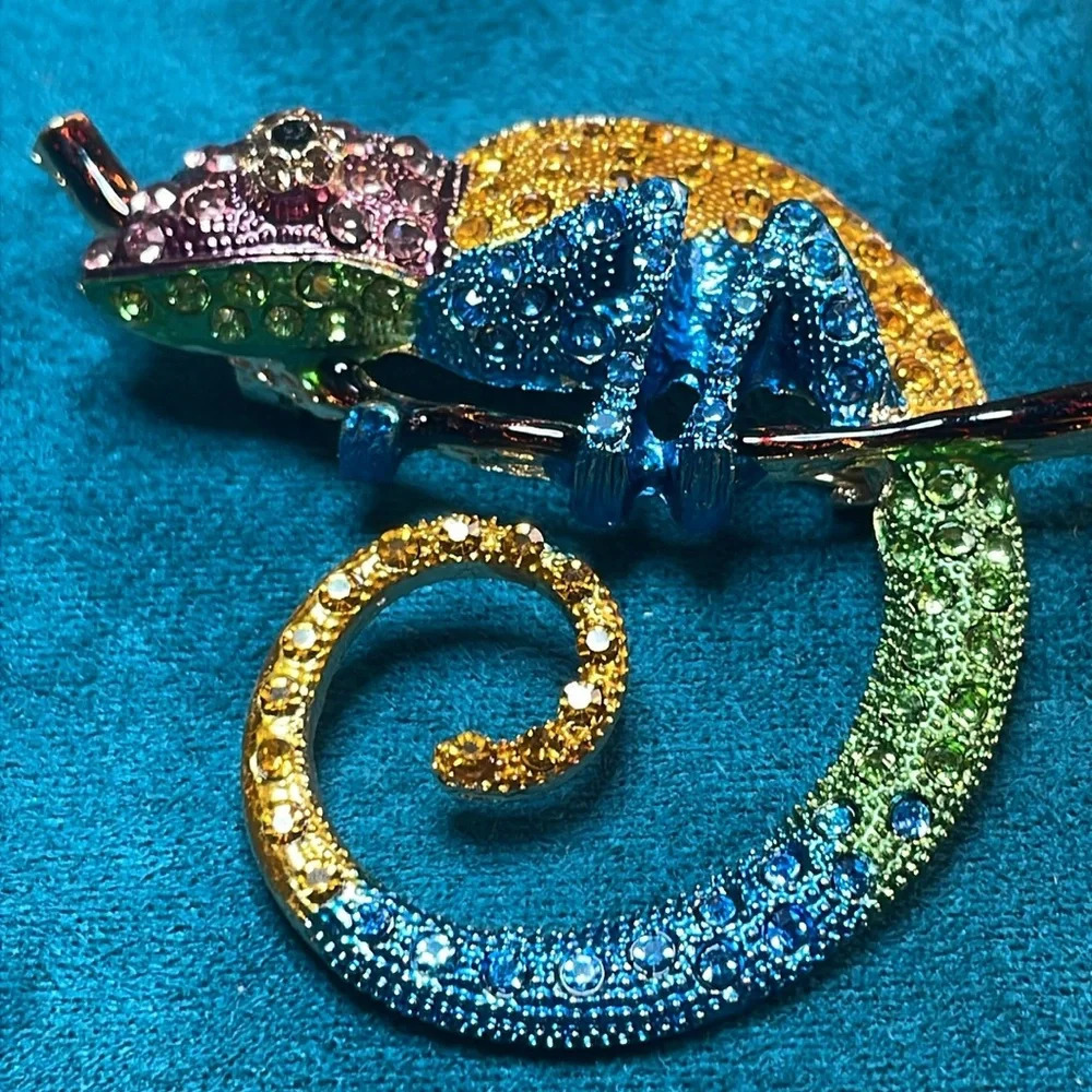 Colorful Rhinestone chameleon brooch - Picture 4 of 6